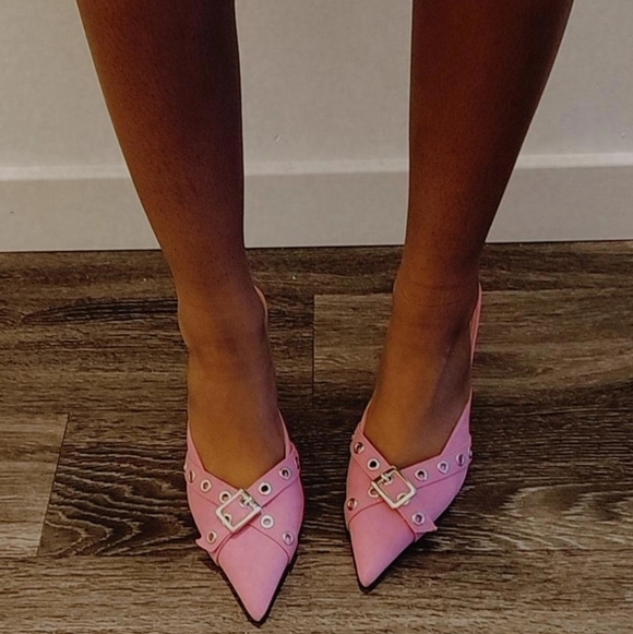 Pretty In Pink Buckle Detail Women's Shoes - Picture 8 of 9